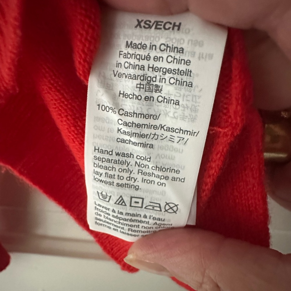 J.Crew 100% cashmere crewneck in bright red - Picture 5 of 6